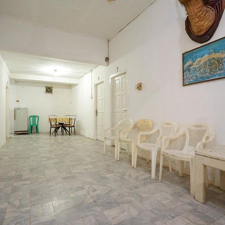 Super Oyo 1868 Penginapan Sekip Palembang Luaran gambar