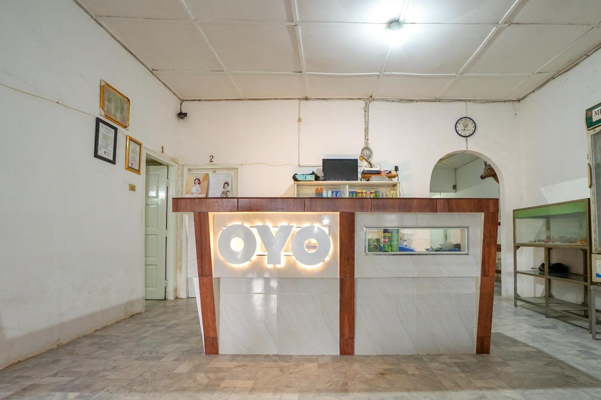 Super Oyo 1868 Penginapan Sekip Palembang Luaran gambar