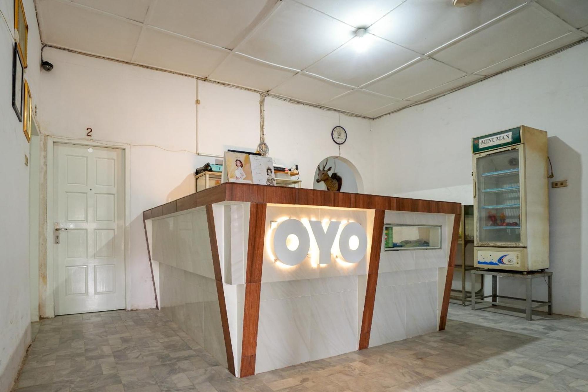 Super Oyo 1868 Penginapan Sekip Palembang Luaran gambar